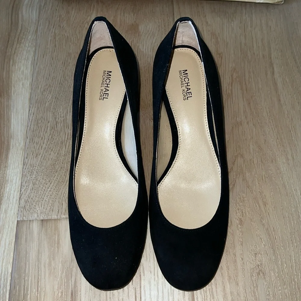 AUTH Never worn MICHAEL MICHAEL KORS ARABELLA BLACK US 7.5